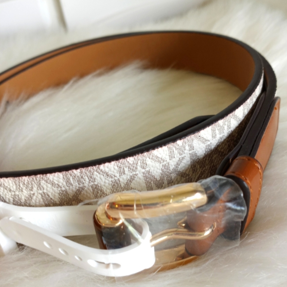 CLOSET CLEAR-OUT NWT Michael Kors Monogram Logo Belt